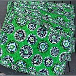 Vera Bradley Reversible Placemats & Napkins Set Of 4, Retired, Green Cupcakes